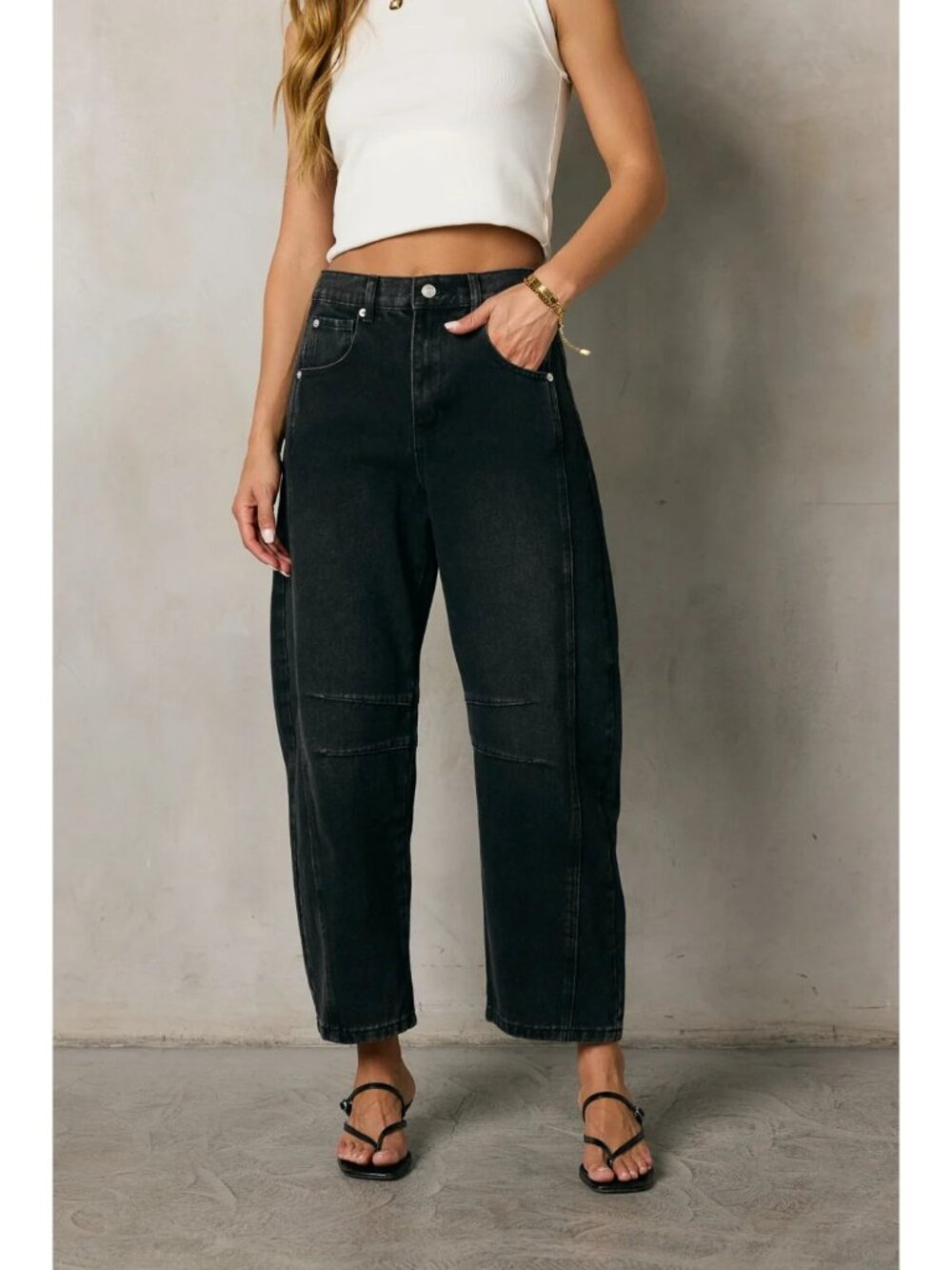 Bohme Women's Lisette Barrel Jean Size Medium Black Elastic Waist Pockets